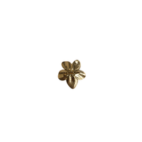 achterkant broche bloem goud