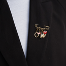 sierspeld paris vibes op zwarte blazer